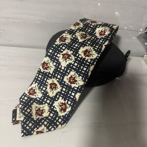 blue and Cream Silk floral Tie